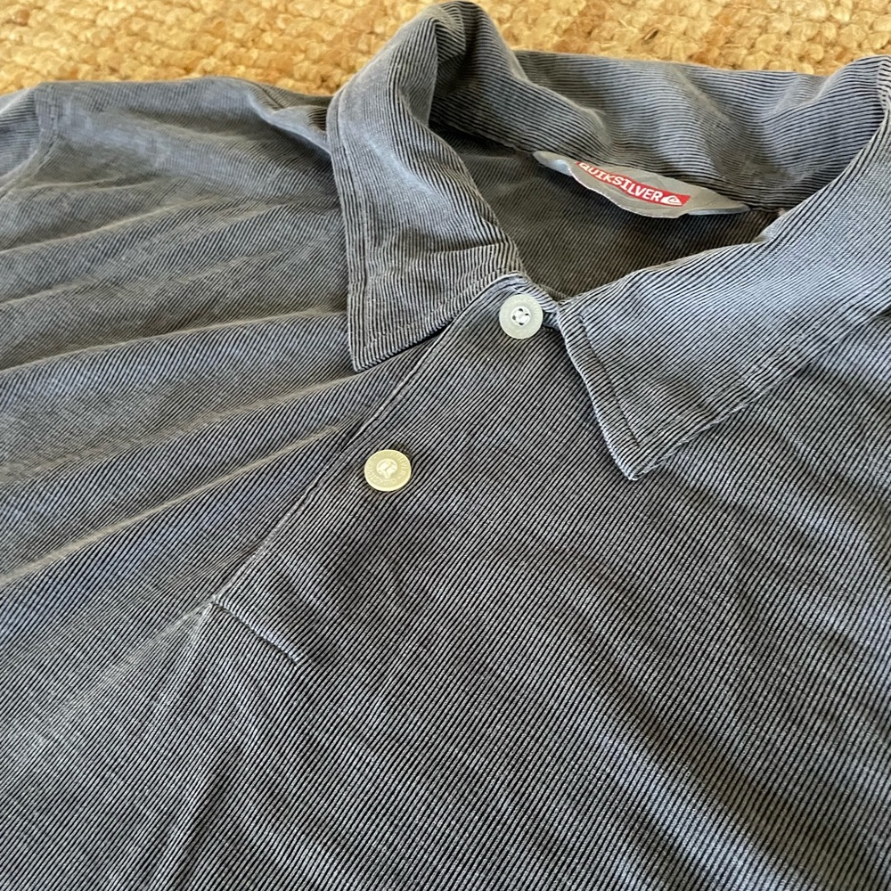 Quicksilver quarter button down. - Picture 4 of 5